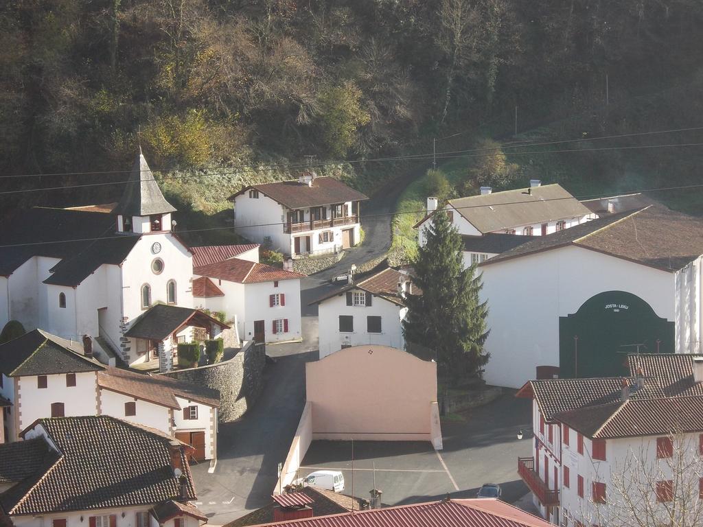 Hotel Le Clementenia Arnéguy Dış mekan fotoğraf