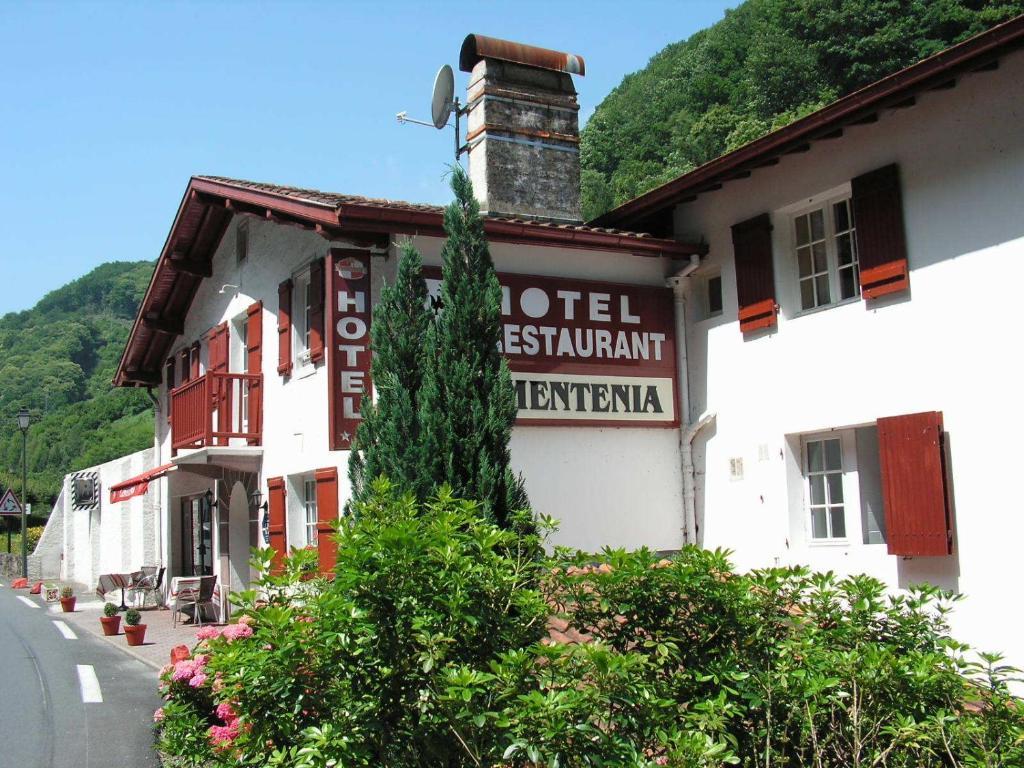 Hotel Le Clementenia Arnéguy Dış mekan fotoğraf